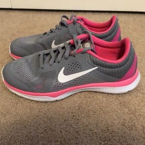 NIKE training season 5 sneakers